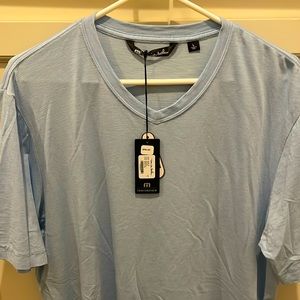 Travis Mathew cloud tee. Men’s large. Light blue